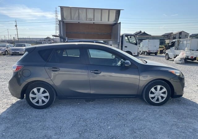 Mazda Axela Sport 2011